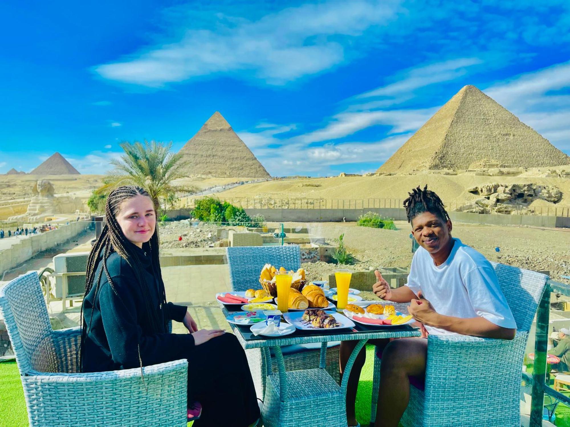 Blue Scarab Pyramids View 호텔 카이로 외부 사진
